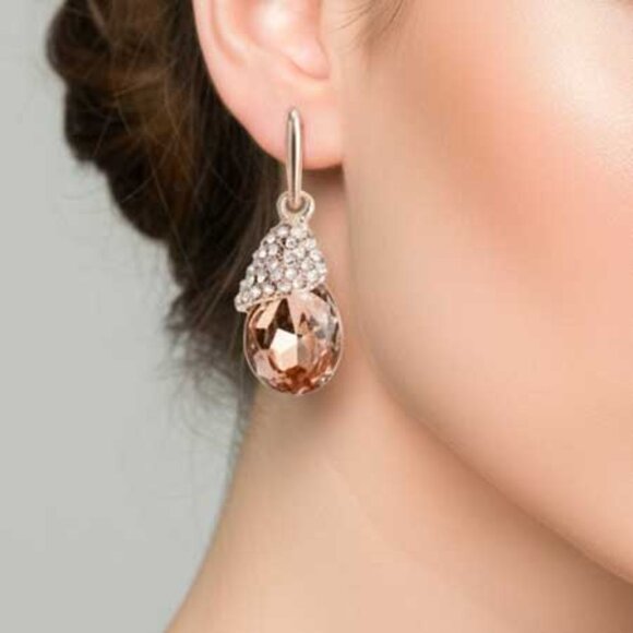 2/$40 Ladies Crystal Earrings - Picture 3 of 10